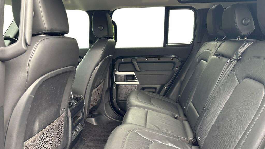 Land Rover Defender 110 3.0 P400 Xs Edition 110 2022 Black #4