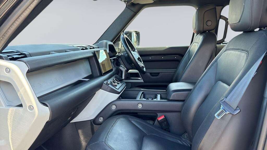 Land Rover Defender 110 3.0 D300 X-dynamic Hse 110 7 Seat 2023 KW72HGJ Black #2