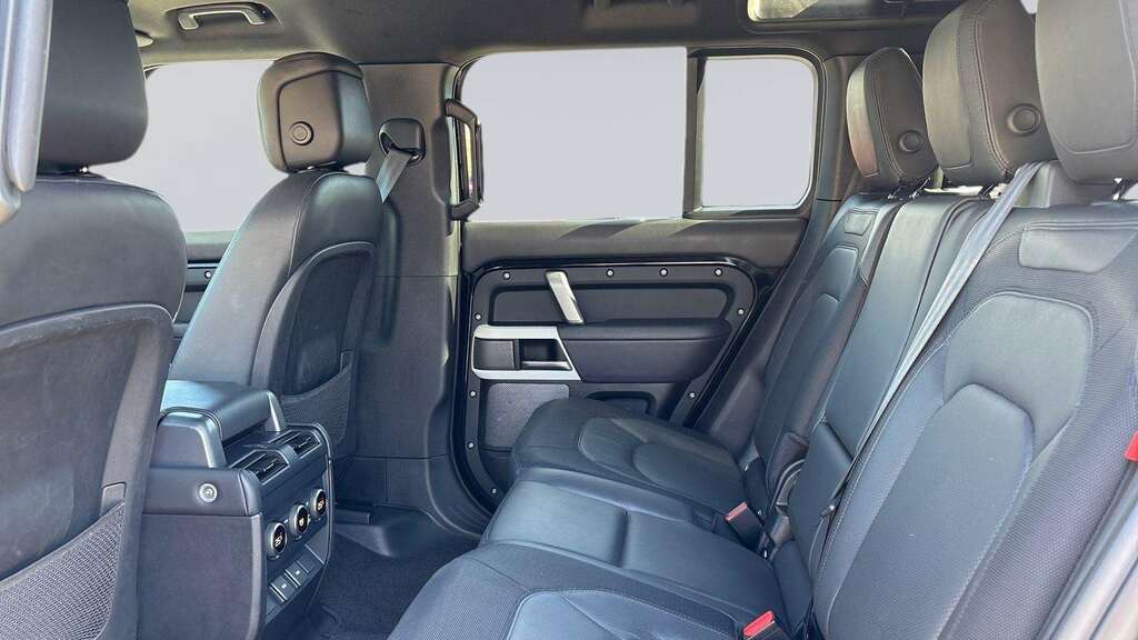Land Rover Defender 110 3.0 D300 X-dynamic Hse 110 7 Seat 2023 KW72HGJ Black #3