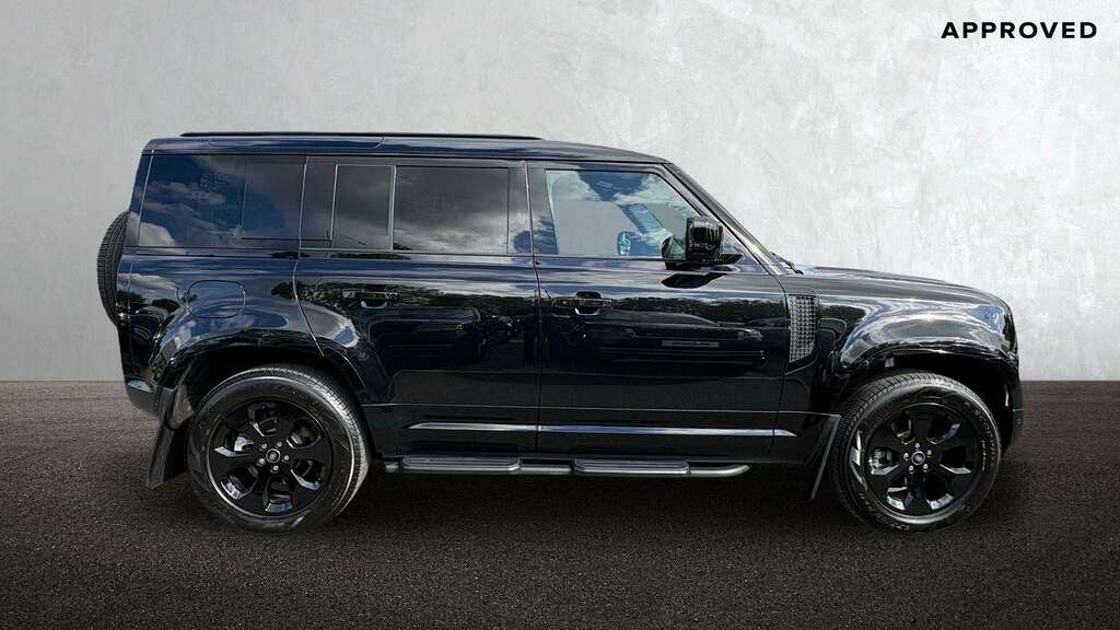 Land Rover Defender 110 3.0 D250 X-dynamic Se 110 2025 GN75TKE Black #5
