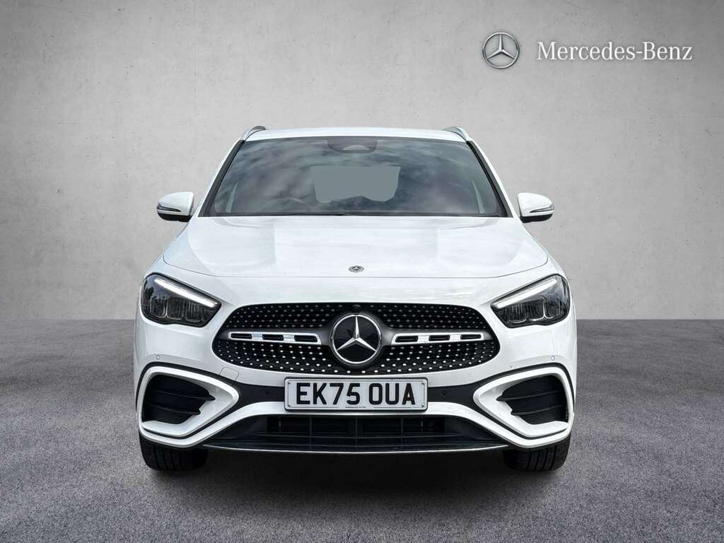 Mercedes-Benz GLA Class 250E Amg Line Executive 2025 EK75OUA White #2