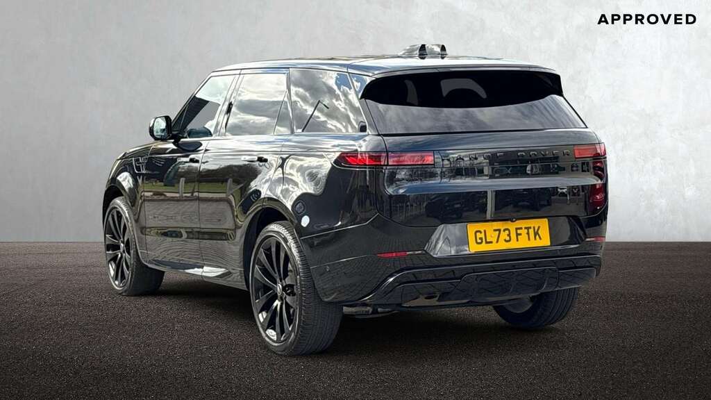 Land Rover Range Rover Sport 3.0 D300 Dynamic Se 2024 GL73FTK Black #2