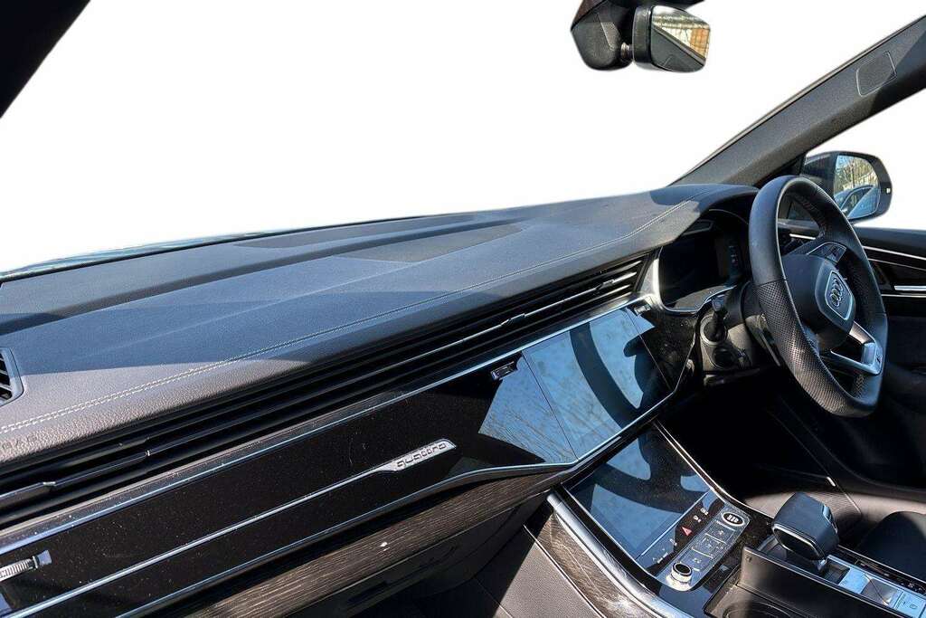 Audi Q8 55 Tfsi Quattro Black Edition Tiptronic 2023 Black