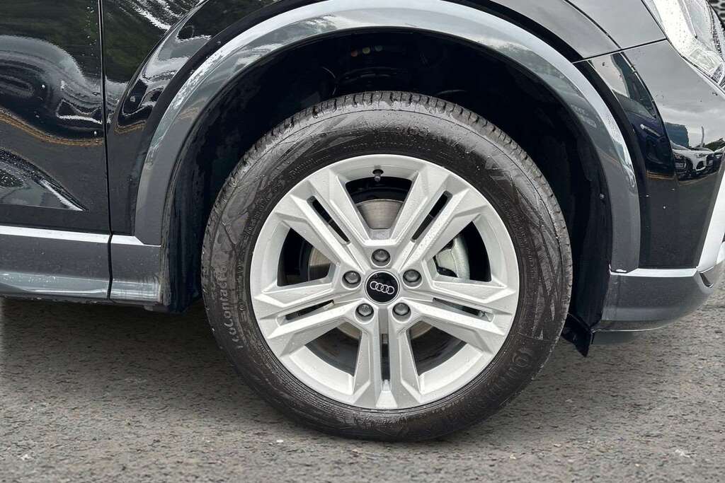 Audi Q2 35 Tfsi Sport 2025 DA75UGF Black #6