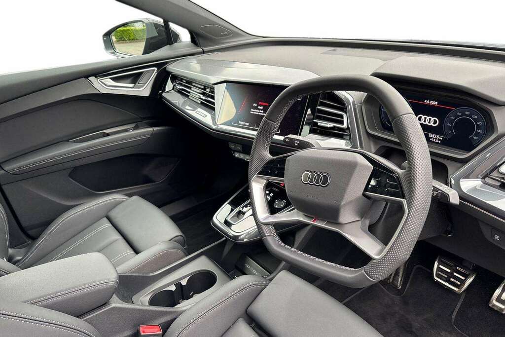 Audi Q4 E Tron 210Kw 45 82Kwh Black Edition 2026 MF26CTO Blue #6