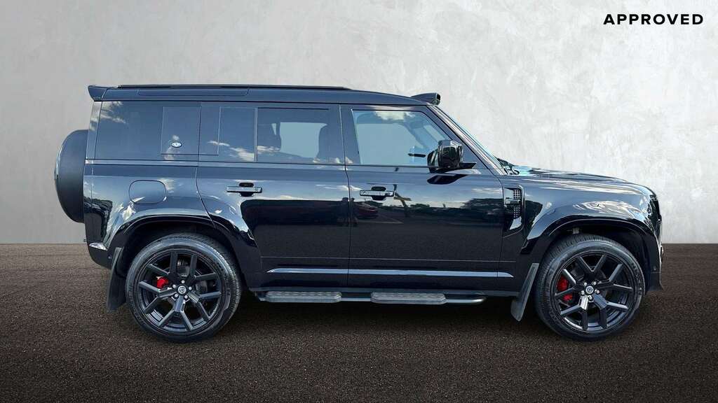 Land Rover Defender 110 3.0 D250 X-dynamic Se 110 2022 SL72UAE Black #5