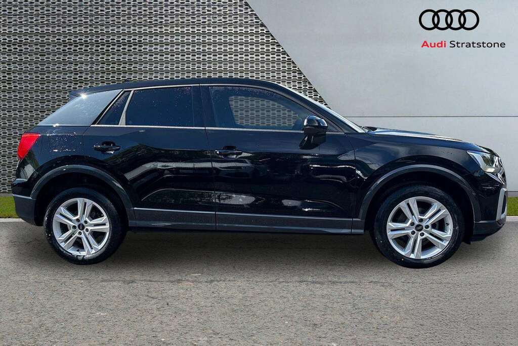 Audi Q2 35 Tfsi Sport S Tronic 2025 VO75LDZ #4