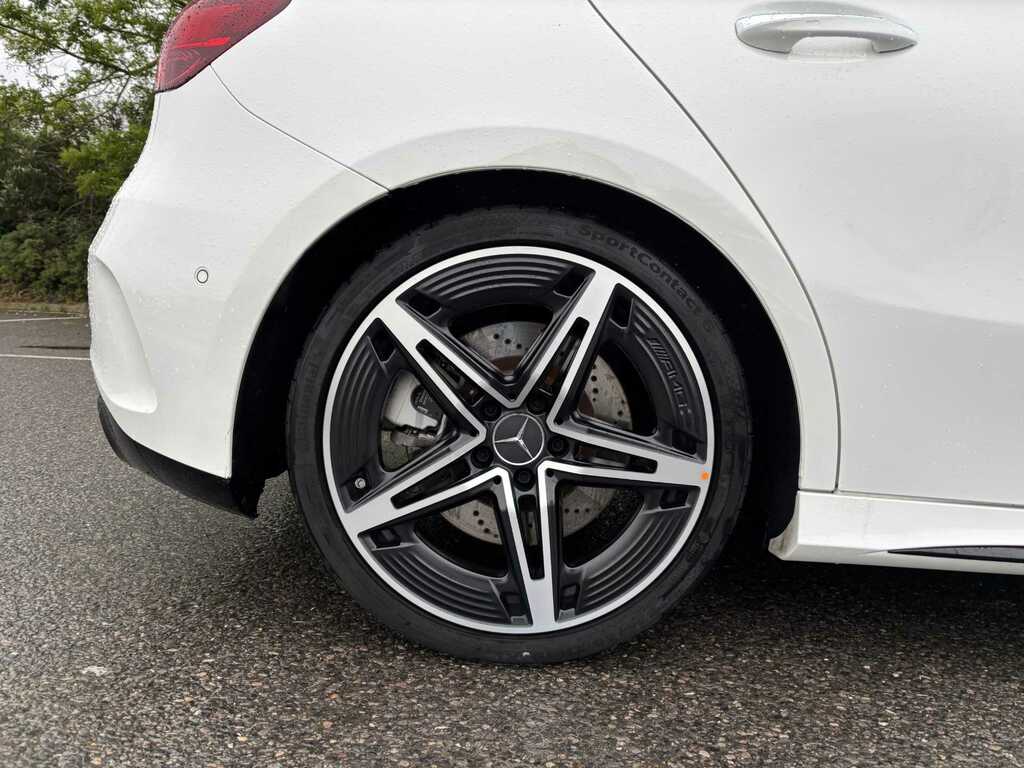 Mercedes-Benz A Class A35 4Matic Premium 2025 KT25VZC White #5