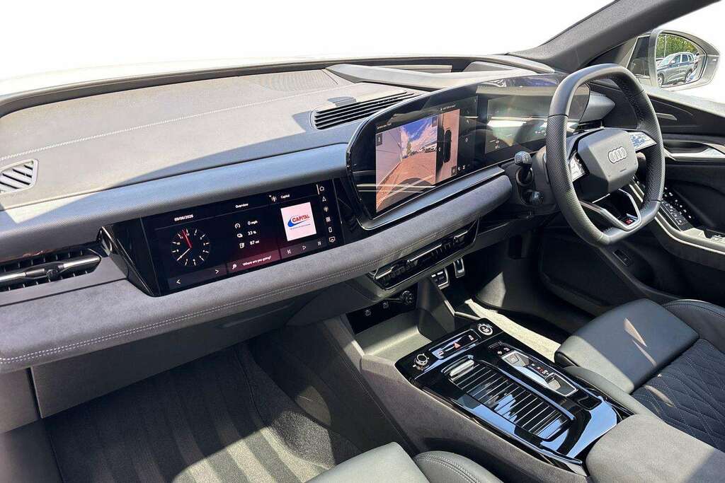 Audi Q6 E-Tron 225Kw Performance 100Kwh Edition 1 2025 White #2