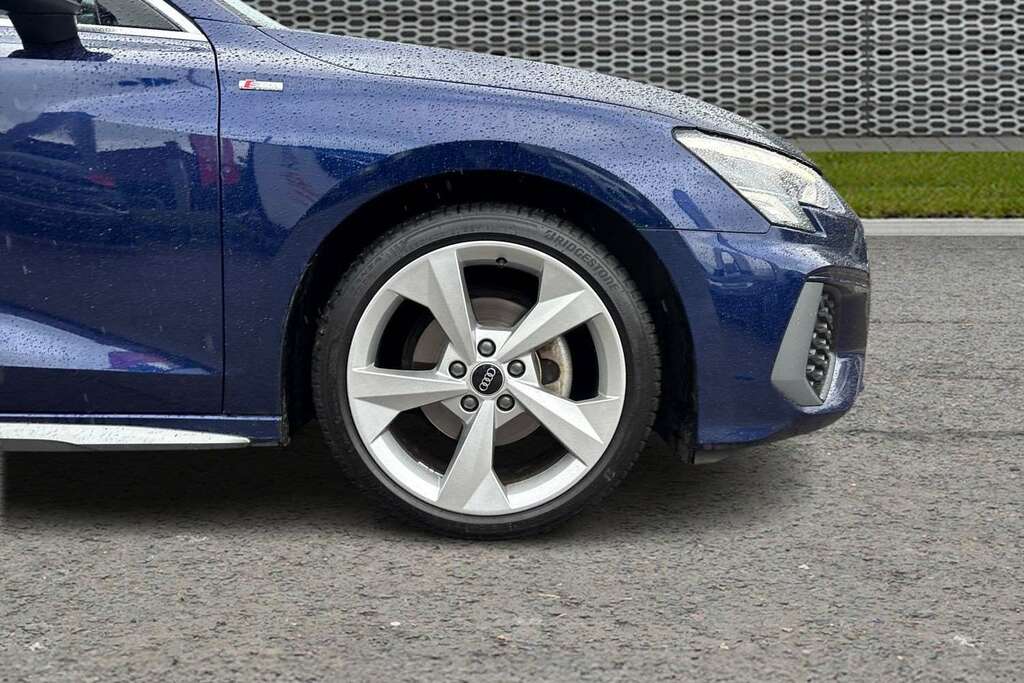 Audi A3 30 Tfsi S Line 2022 LT72KKS Blue #5