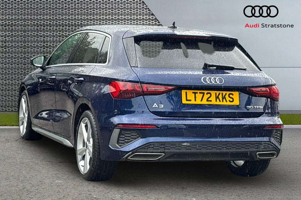 Audi A3 30 Tfsi S Line 2022 LT72KKS Blue #3