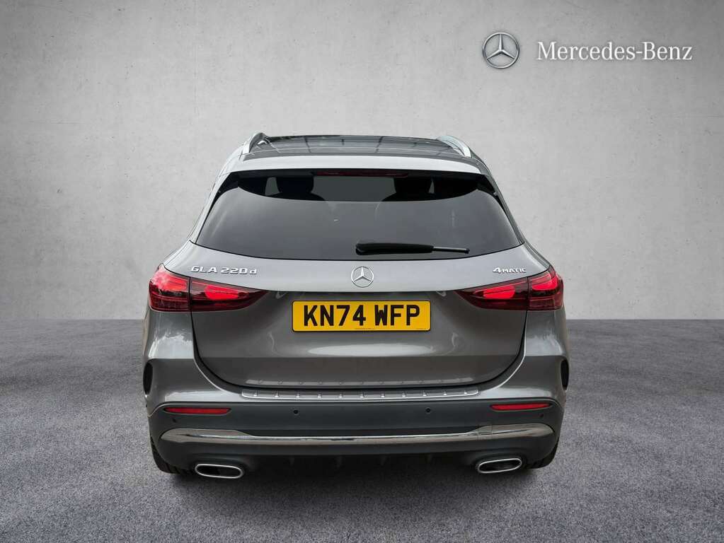 Mercedes-Benz GLA Class 220D 4Matic Amg Line Premium Plus 2024 KN74WFP Grey #5