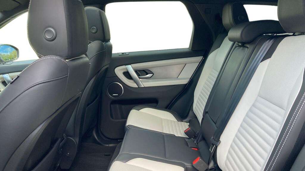 Land Rover Discovery Sport 2.0 D200 Dynamic Hse 7 Seat 2024 KR74XAZ Grey #4