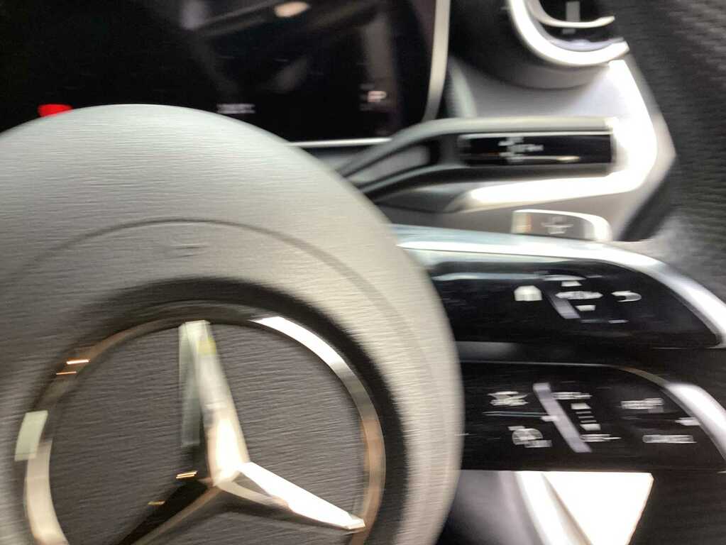 Mercedes-Benz GLC Class 300E 4Matic Urban Edition 9G-tronic 2025 YJ75XJN Silver #3