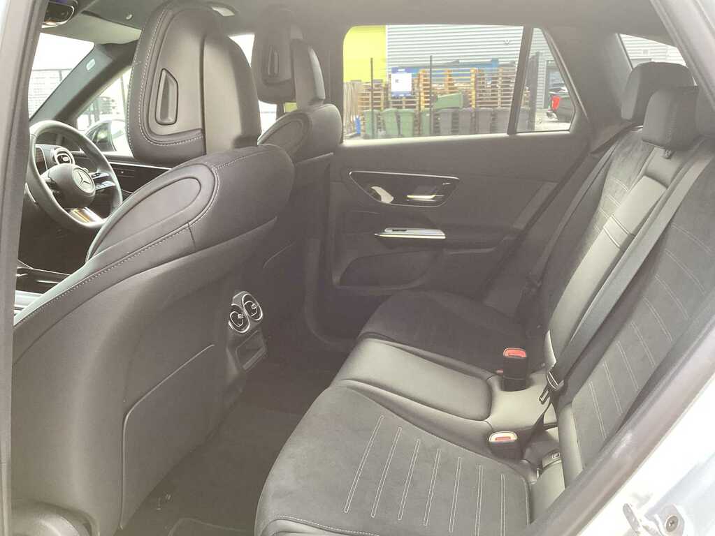 Mercedes-Benz GLC Class 300E 4Matic Urban Edition 9G-tronic 2025 YJ75XJN Silver #4