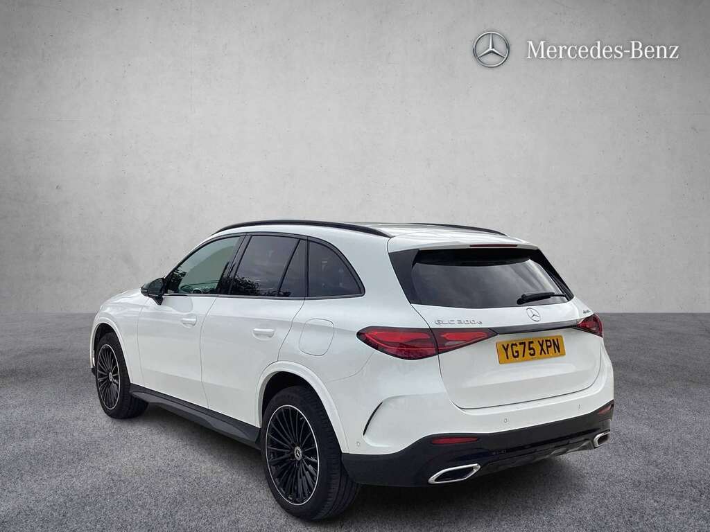 Mercedes-Benz GLC Class 300E 4Matic Urban Edition 9G-tronic 2025 YG75XPN White #5