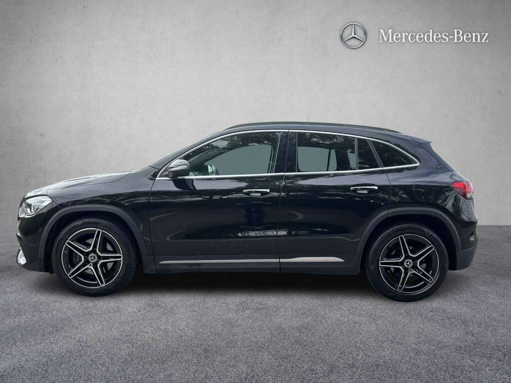 Mercedes-Benz GLA Class 200 Amg Line Premium 2023 KW72JVF Black #3