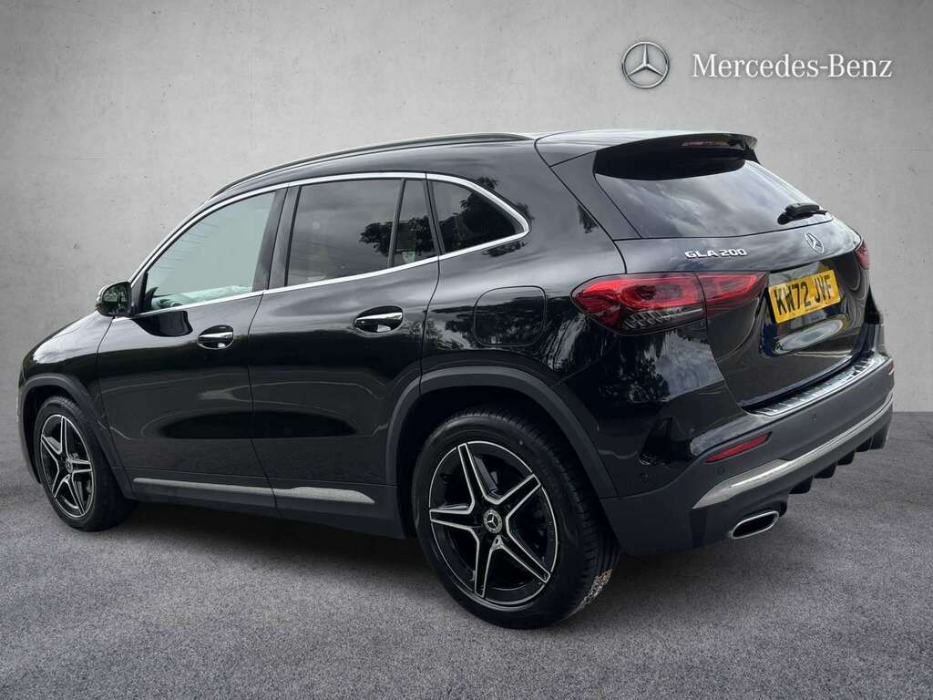 Mercedes-Benz GLA Class 200 Amg Line Premium 2023 KW72JVF Black #2