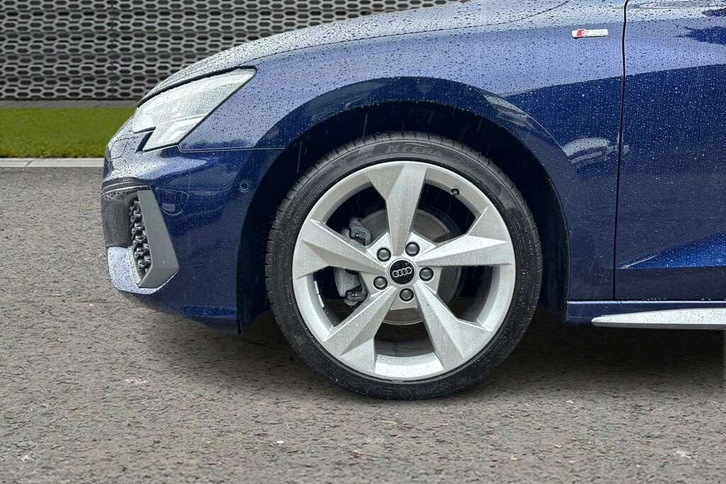 Audi A3 35 Tfsi S Line S Tronic 2024 LL24SVE Blue #4