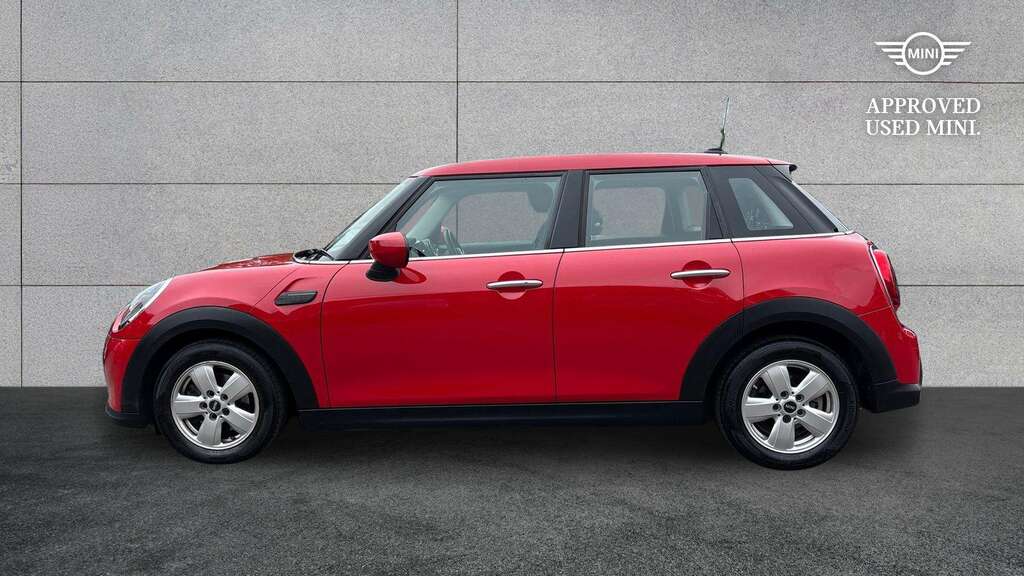 Mini Hatch 1.5 Cooper Classic 2022 SL72JRV Red #4