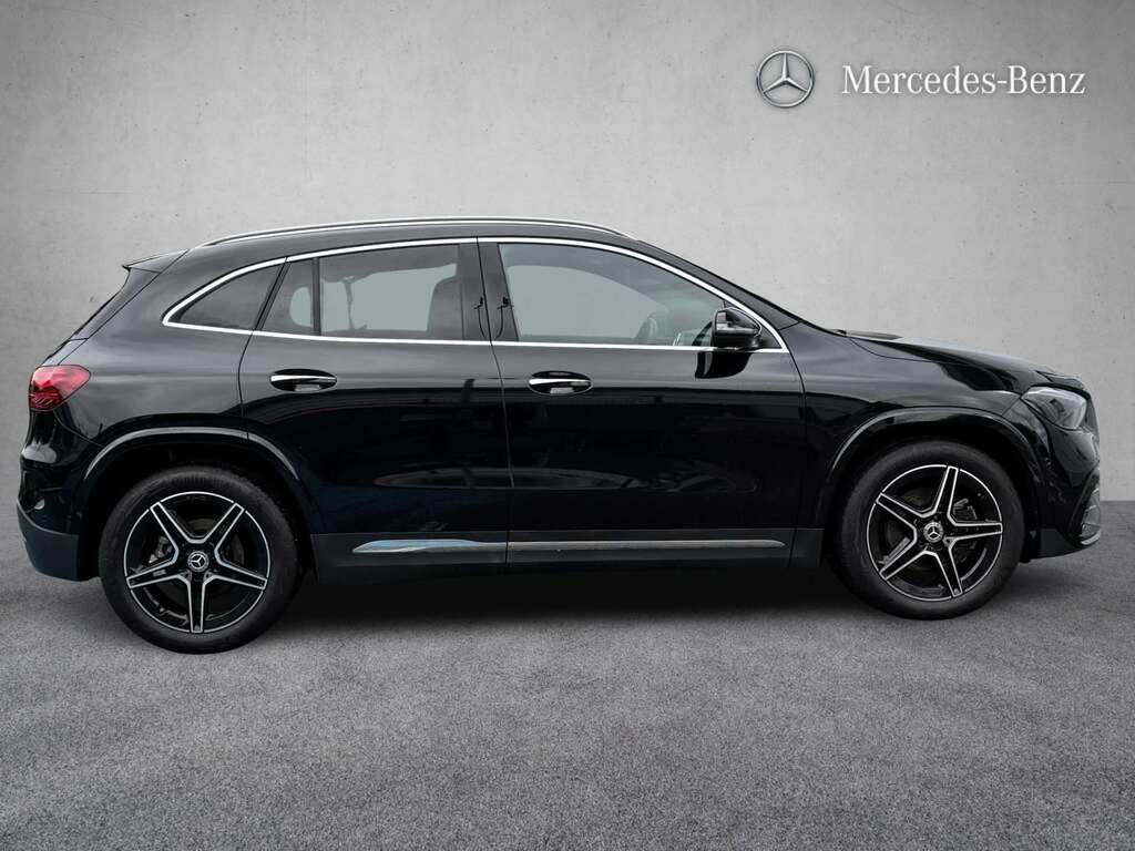Mercedes-Benz GLA Class 200D Amg Line Executive 2025 KP75LGK Black #2