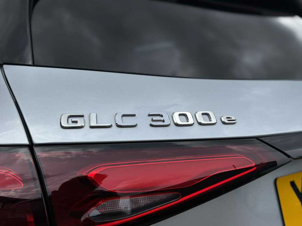 Mercedes-Benz GLC Class 300E 4Matic Urban Edition 9G-tronic 2025 YE75VTN Silver #6