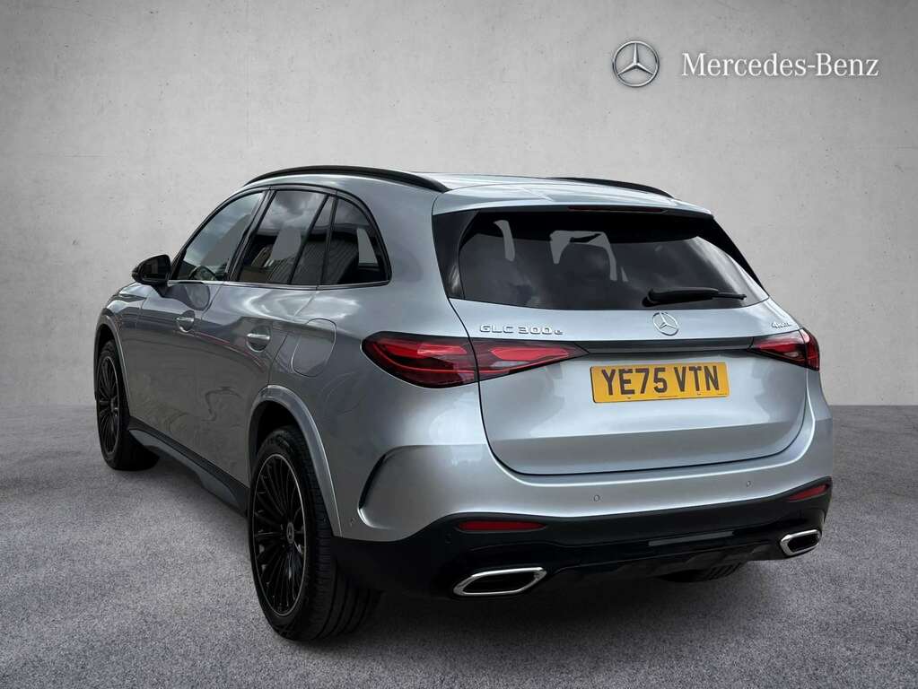 Mercedes-Benz GLC Class 300E 4Matic Urban Edition 9G-tronic 2025 YE75VTN Silver #2
