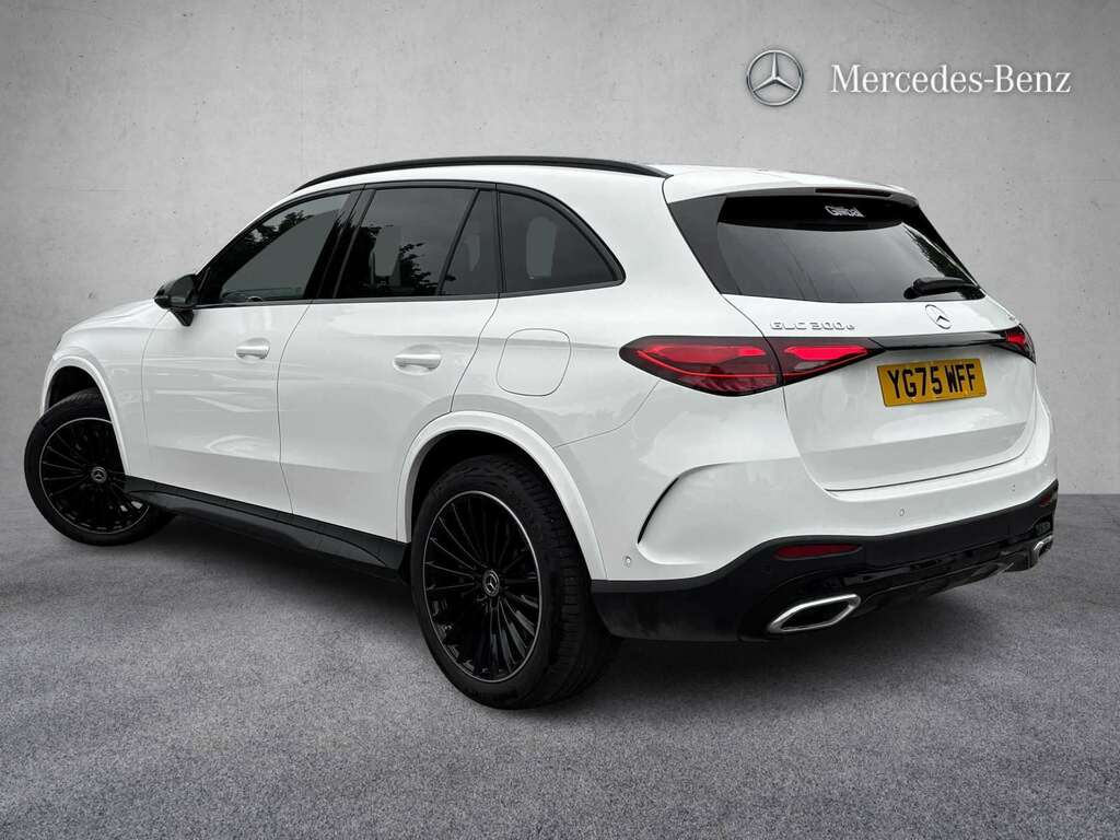 Mercedes-Benz GLC Class 300E 4Matic Urban Edition 9G-tronic 2025 YG75WFF White #2