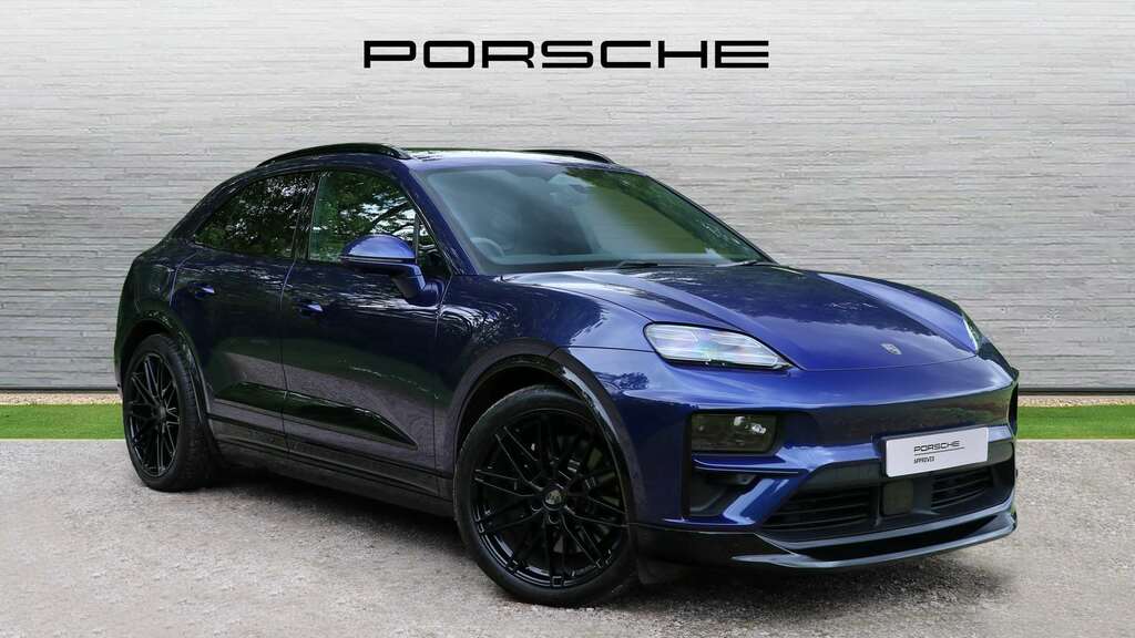 Porsche Macan Turbo 2024 Blue