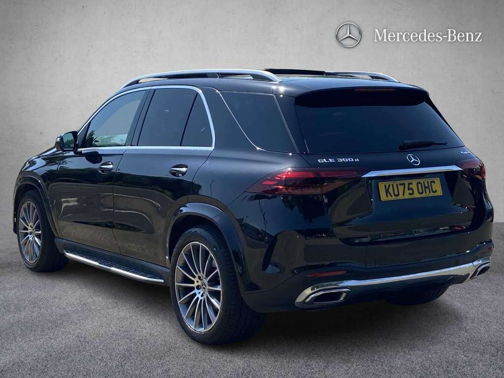 Mercedes-Benz GLE Class 300D 4Matic Amg Line Prem 9G-tronic 7 St 202 KU75OHC Black #3