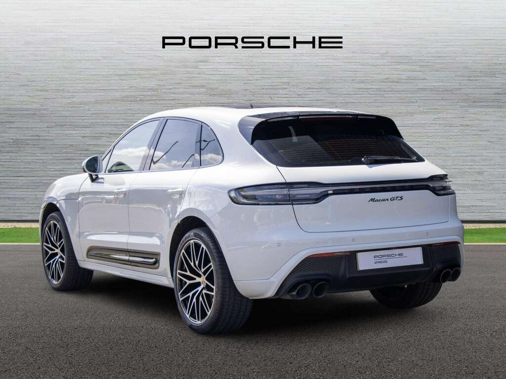 Porsche Macan Gts Pdk 2023 LN73YWP White #4