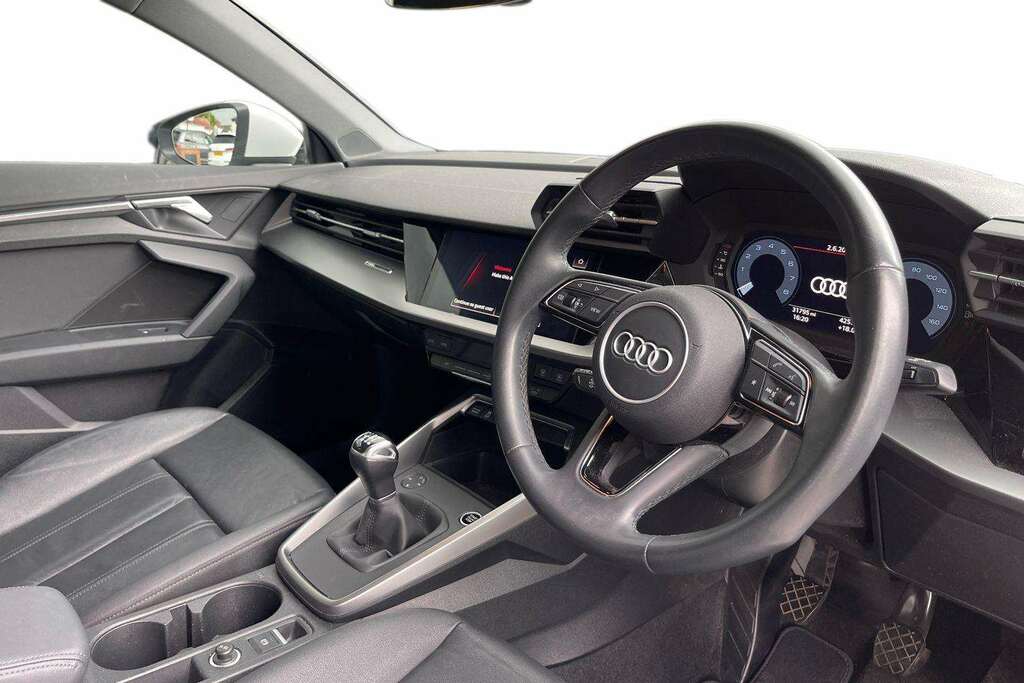 Audi A3 30 Tfsi Sport 2023 LP72NNR White #6