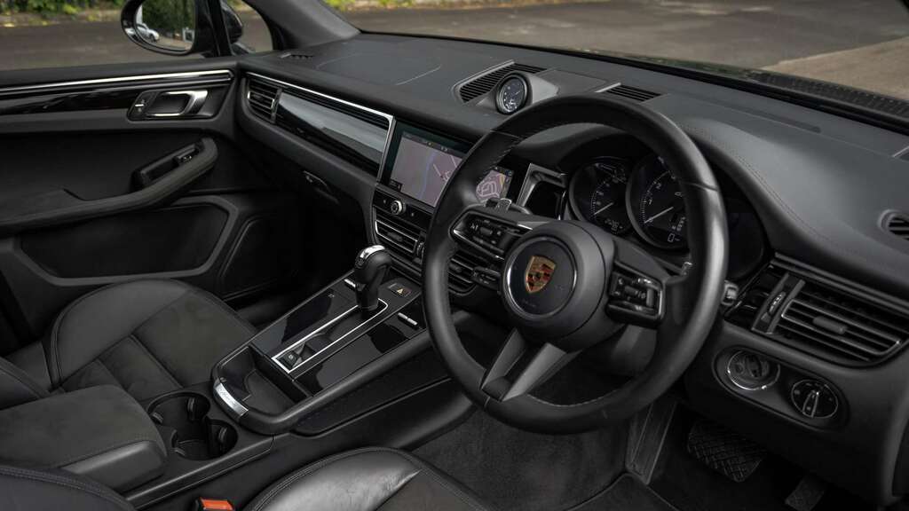 Porsche Macan Gts S-a 2022 PE22KUX Black #5