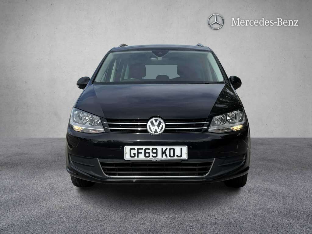 Volkswagen Sharan 2.0 Tdi Scr 150 Se Nav Dsg 2019 Black #5
