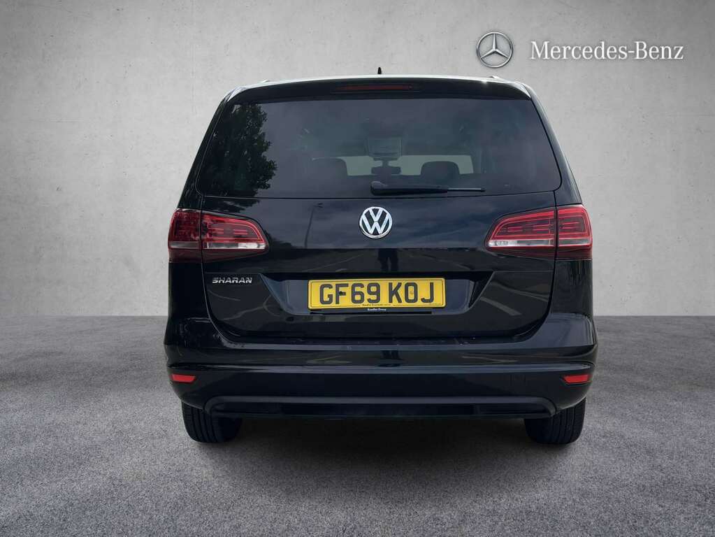 Volkswagen Sharan 2.0 Tdi Scr 150 Se Nav Dsg 2019 Black #6
