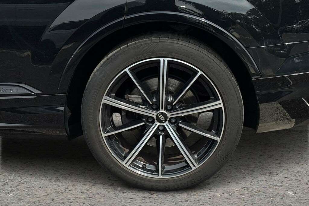 Audi Q7 55 Tfsi Quattro Black Edition Tiptronic 2023 GV73LZX Black #4