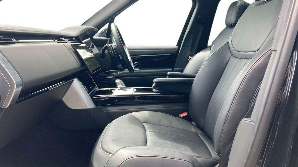 Land Rover Range Rover 3.0 D300 Hse 2025 KU75UTO Black #3