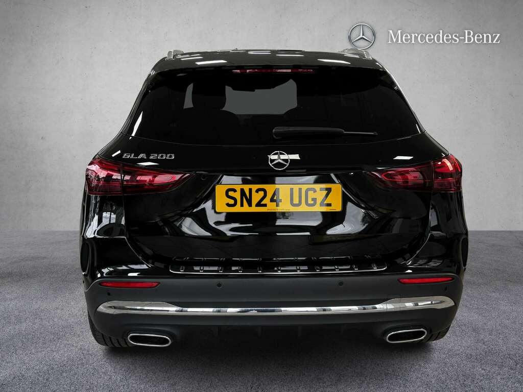 Mercedes-Benz GLA Class 200 Amg Line Executive 2024 SN24UGZ Black #5