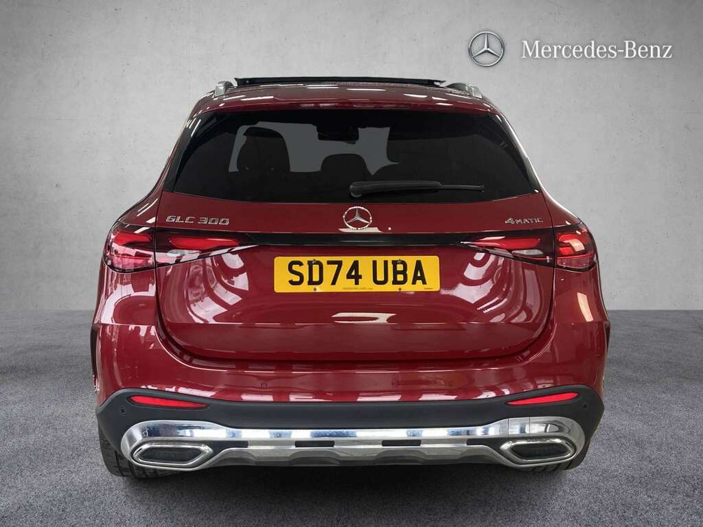 Mercedes-Benz GLC Class 300 4Matic Amg Line Premium 9G-tronic 2024 SD74UBA Red #4