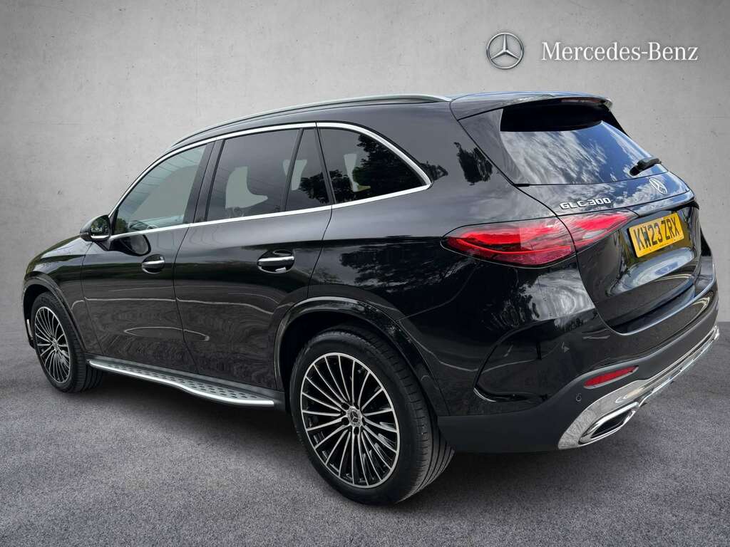Mercedes-Benz GLC Class 300 4Matic Amg Line Premium Plus 9G-tronic 202 Black