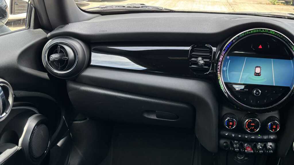 Mini Hatch 1.5 Cooper Sport 2021 BW21YBE Silver #6