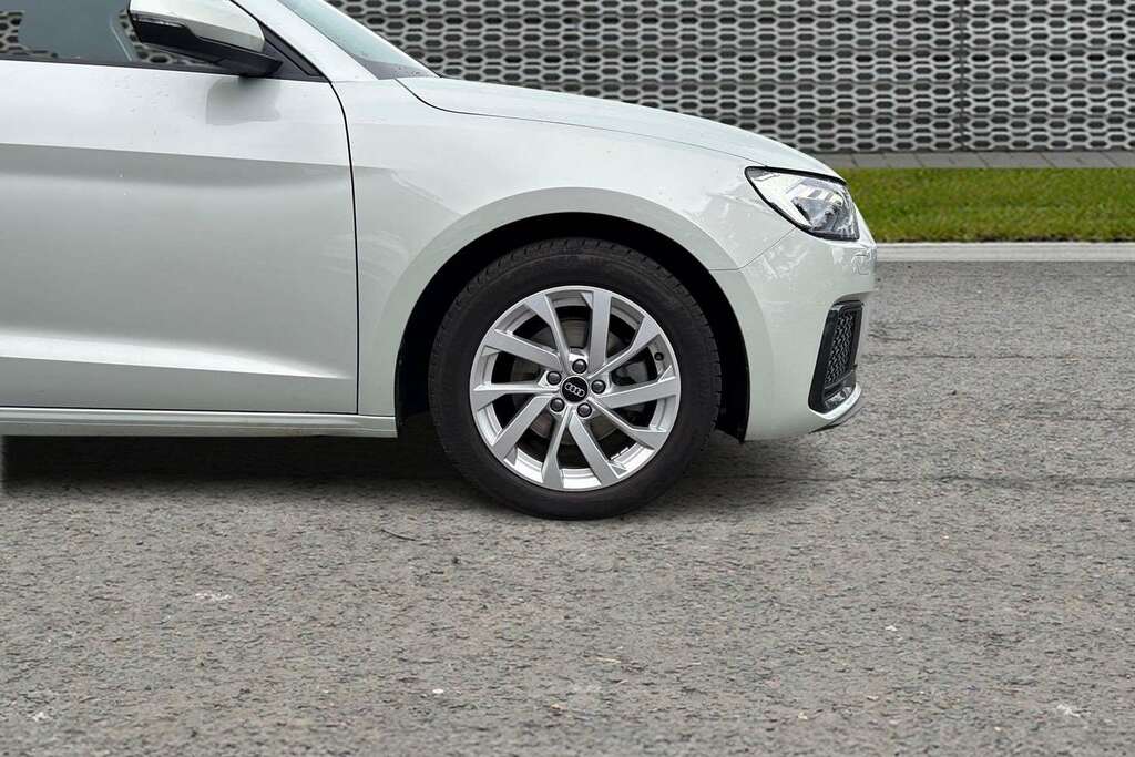 Audi A1 30 Tfsi 110 Sport S Tronic 2023 BM23NZP Silver #5