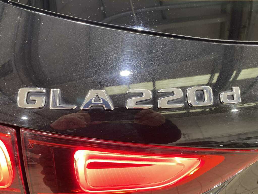 Mercedes-Benz GLA Class 220D 4Matic Amg Line Executive 2023 KN23YKV Black #6