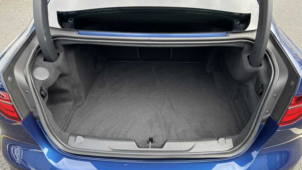 Jaguar XE 2.0 P250 R-dynamic Hse Grey #12