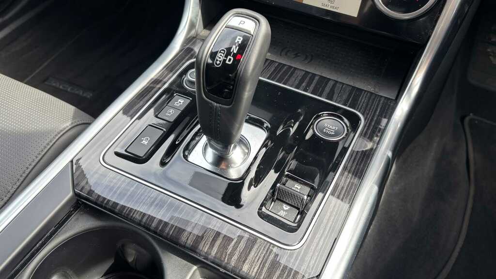 Jaguar XE 2.0 P250 R-dynamic Hse Grey #11