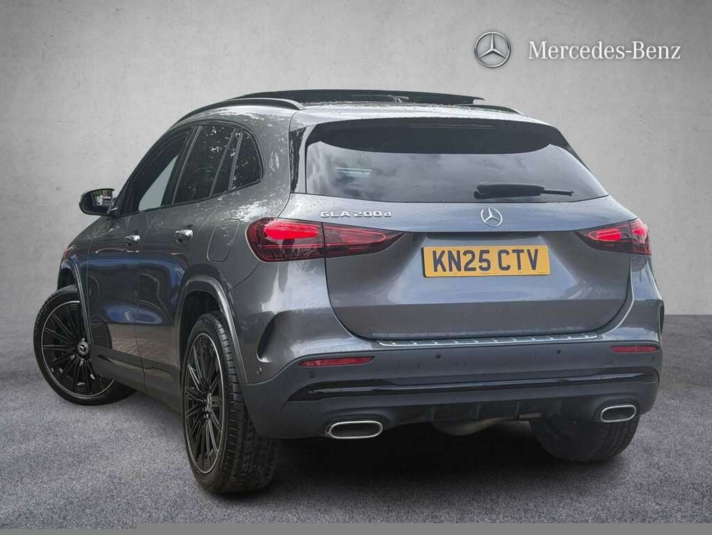 Mercedes-Benz GLA Class 200D Amg Line Premium Plus 2025 KN25CTV Grey #2