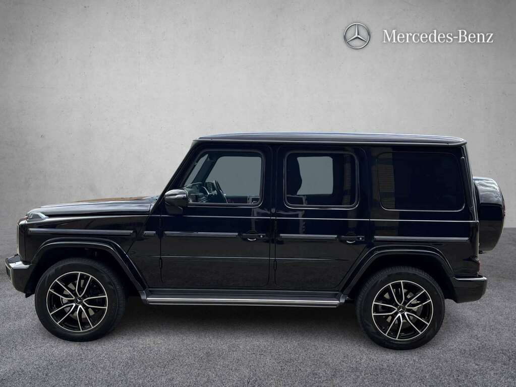 Mercedes-Benz G Class G400d Amg Line Premium Plus 9G-tronic 2023 Black #4