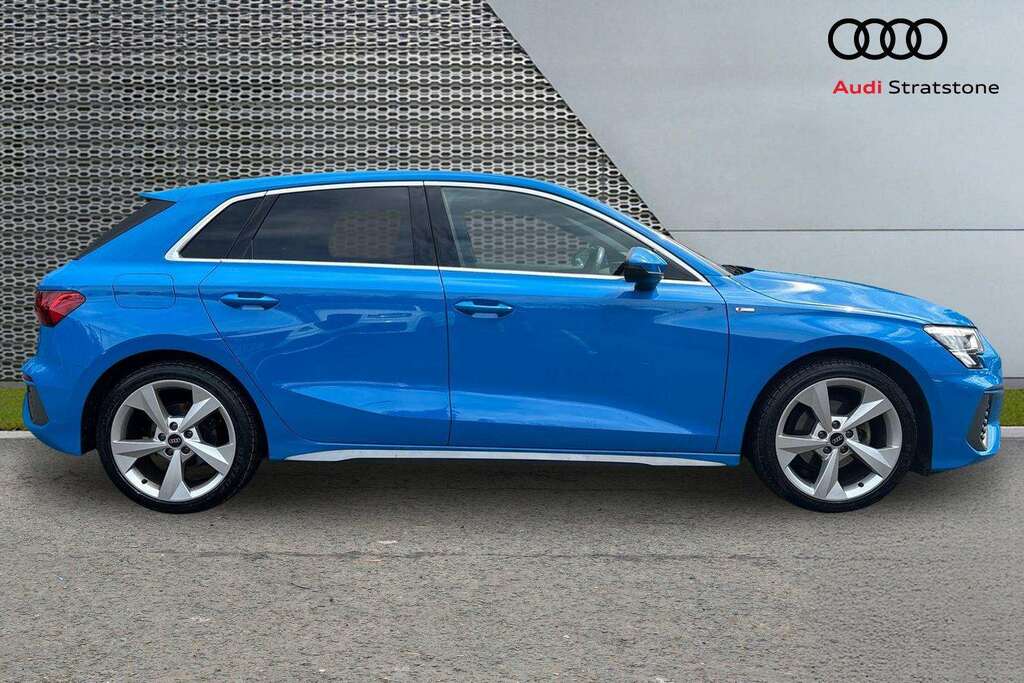Audi A3 30 Tfsi S Line 2023 VK23KKR Blue #4