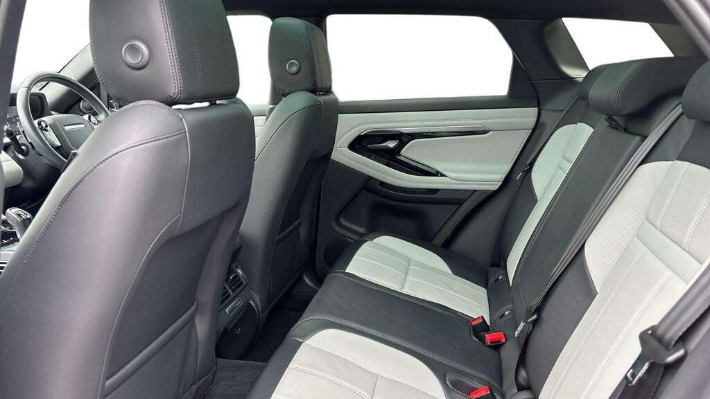 Land Rover Range Rover Evoque 2.0 P250 R-dynamic Se 2019 White #4