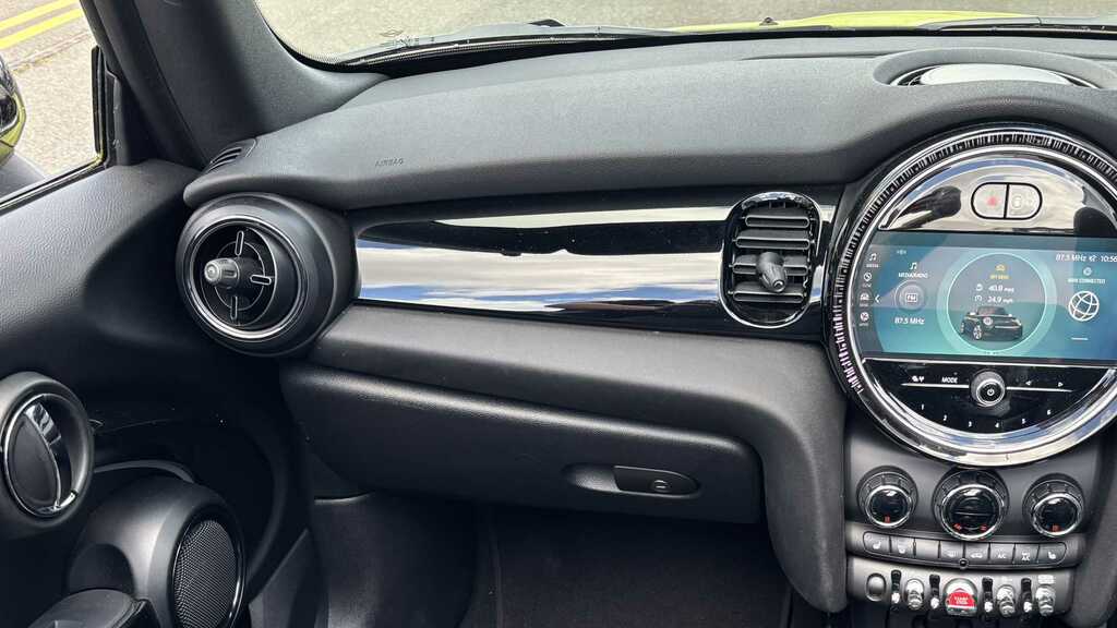 Mini Convertible 2.0 Cooper S Sport 2023 Yellow #4